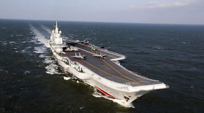 Le porte avions chinois Type 001 Liaoning