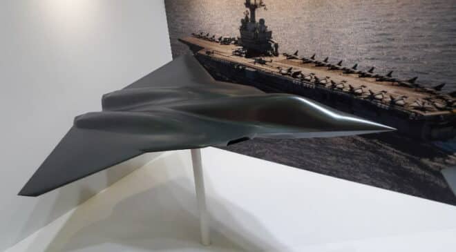 Maquette du SCAF presentee par Dassault Aviation