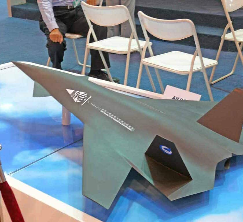 Maquette du drone hypersonique chinois Dark Sword 1 1
