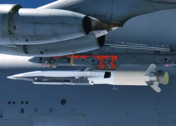 grosplan ARRW Actualités Défense | Armes et missiles hypersoniques | Bombardiers Stratégiques