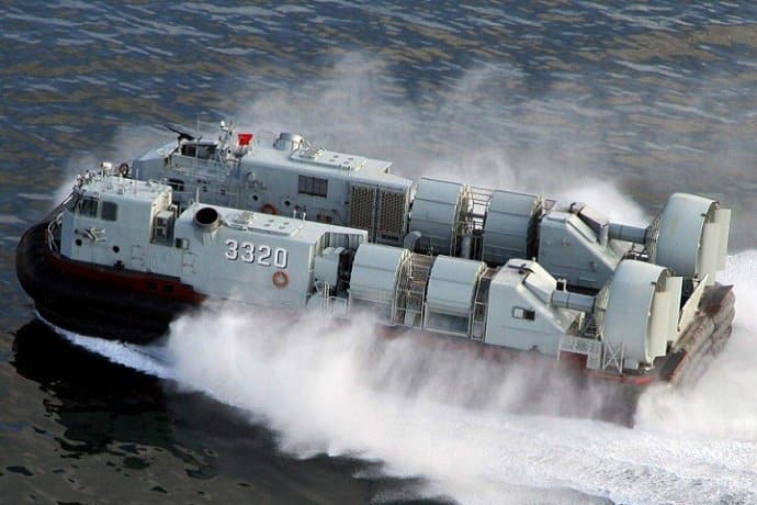 type726 hovercraft Actualités Défense | Assaut amphibie | Constructions Navales militaires