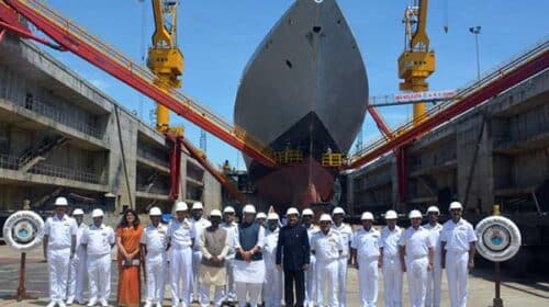 Indian Navy INS Nilgiri News Photo Video Tissu industriel Défense BITD