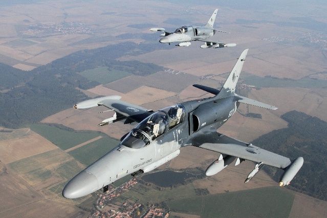 L159 Aero Aviation d'entrainement et d'attaque | Budgets des armées et effort de Défense | Construction aéronautique militaire