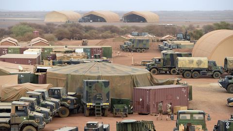 une base militaire francaise le 29 mai 2015 a gao dans le nord est du mali 6201332 Actualités Défense | Contrats et Appels d'offre Défense | Etats-Unis