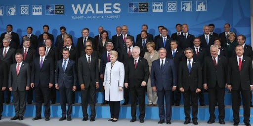 Effort de défense à 2 % établit au sommet de Cardiff de l'OTAN de 2014