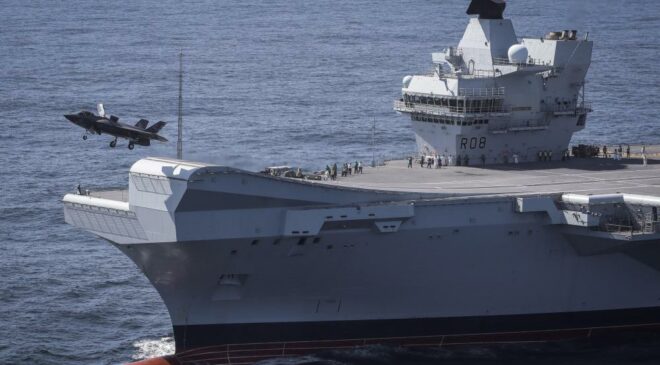 dronning elizabeth hangarskib | Forsvarsanalyse | Militær logistikkæde 