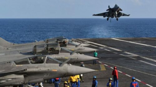 a rafale plane is preparing to land on the deck of the aircraft carrier charless de gaulle on may 9, 2019 in the indian ocean off the coast of goa 6178270 e1624289420364