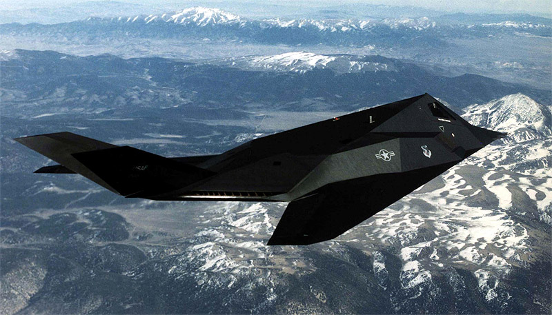 التفوق التكنولوجي الغربي F-117
