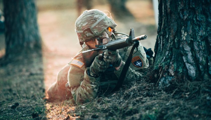7c26e3 1 useucom soldier dvids Analyses Défense | Conflit dans le Donbass | Déploiement de forces - Réassurance