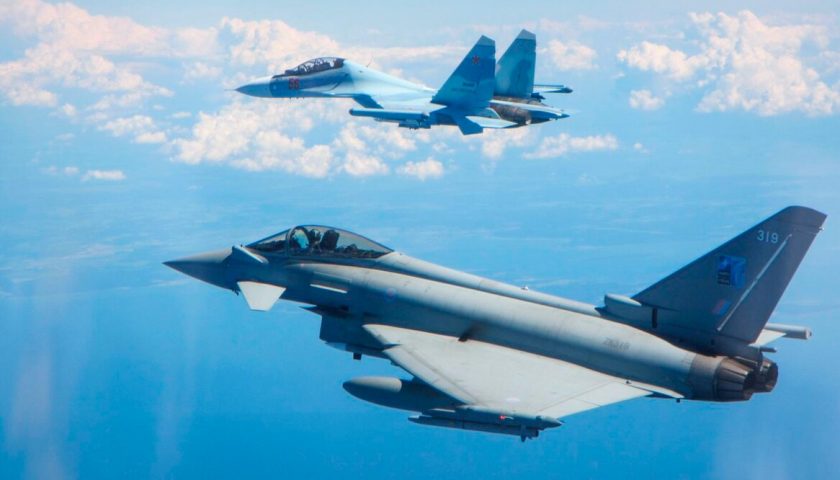 RAF Typhoon e1618230904836 Analyses Défense | Conflit dans le Donbass | Déploiement de forces - Réassurance