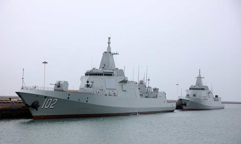 La Marine chinoise admet au service au dizaine de destroyers et frégates par an