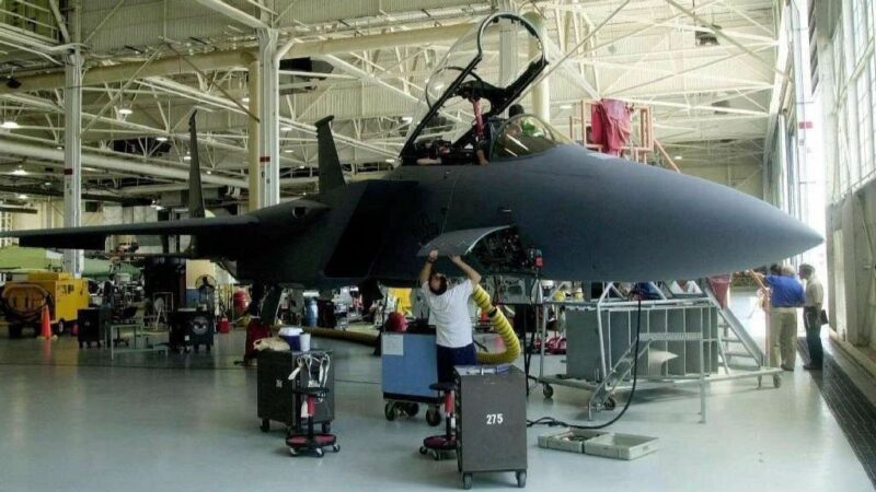 F15 Assembly Line Boeing Stlouis e1663944497810