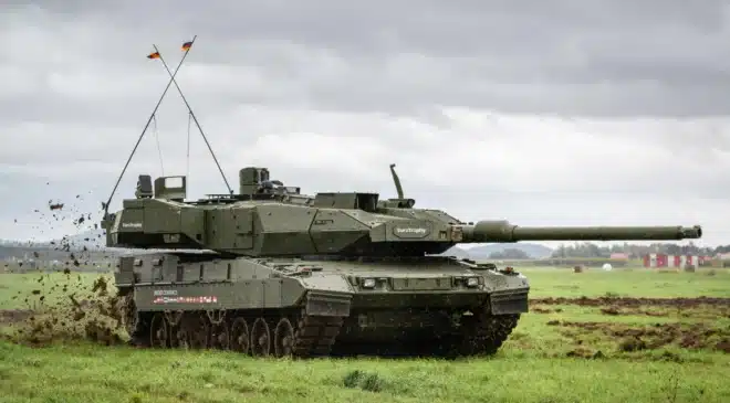 en kmw leopard 2a7 med trofæ-aps på Nato-dagen 2022 4608 x v0 9cxnnjwz5afa1.jpg Internationalt teknologisk samarbejde Forsvar | Tyskland | Forsvarsanalyse 