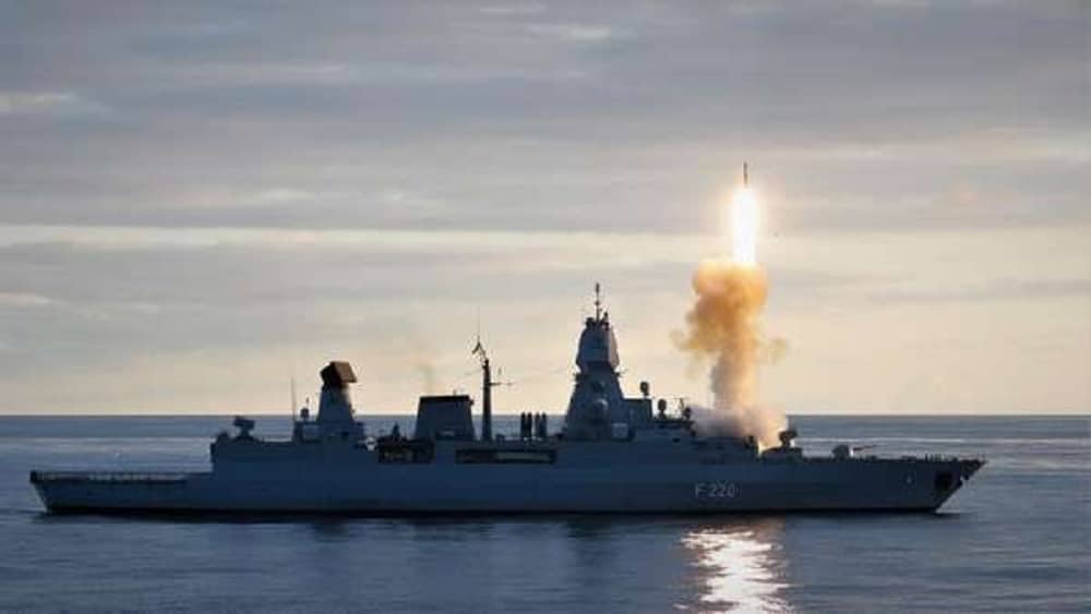 tyske flådefregat hamburg tester overflade-til-luft-missiler uden for det nordlige norge Krydstogtsmissiler | Forsvarsnyheder | Tyskland 